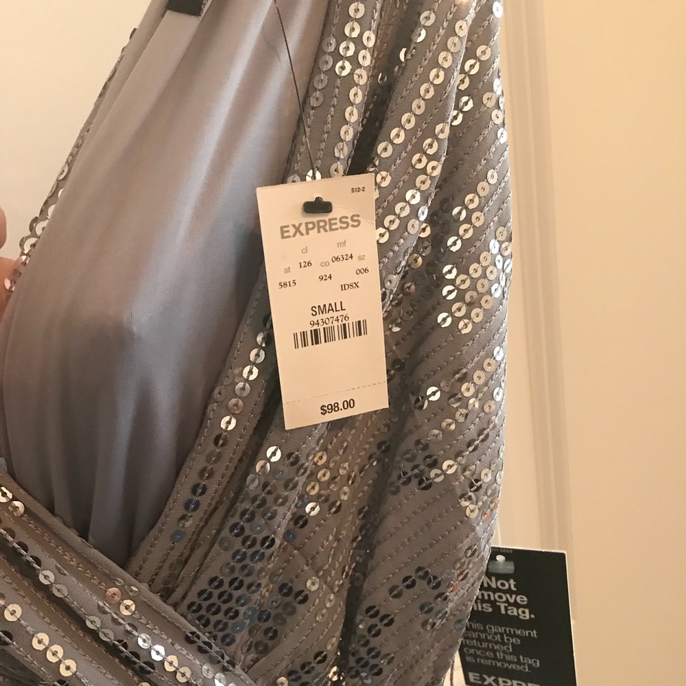 Express NWT Size S Silver Sequin Sleeveless Dress - Picture 7 of 8
